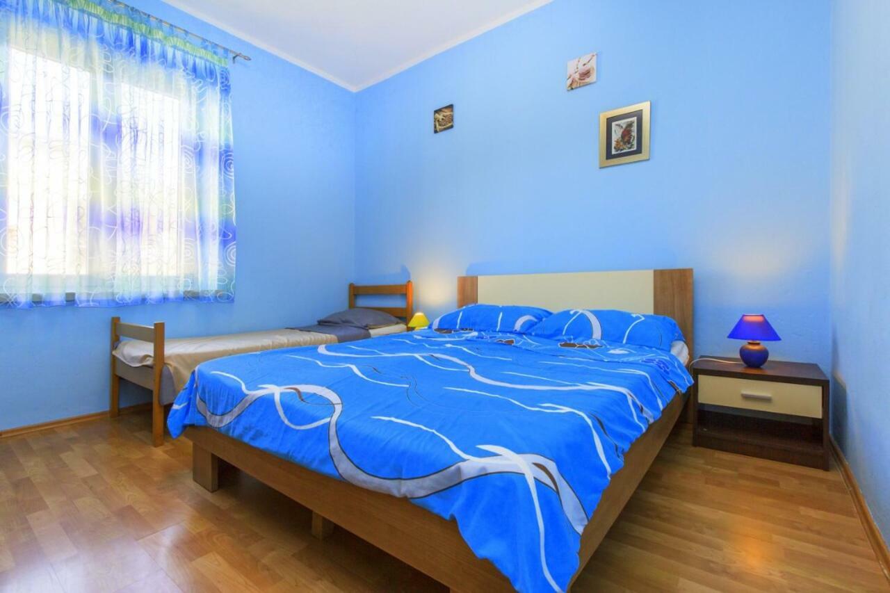 Apartment Amber Koromačno エクステリア 写真